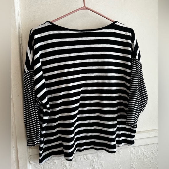2/$20 Knit striped top French Connection - Picture 2 of 3